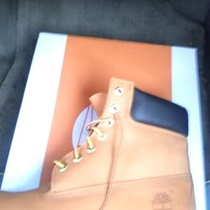 Timberlands mens size 9 tan
